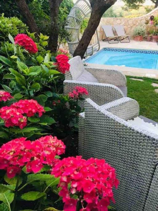Vila L'Ile Aux Fleurs Ventabren Exteriér fotografie