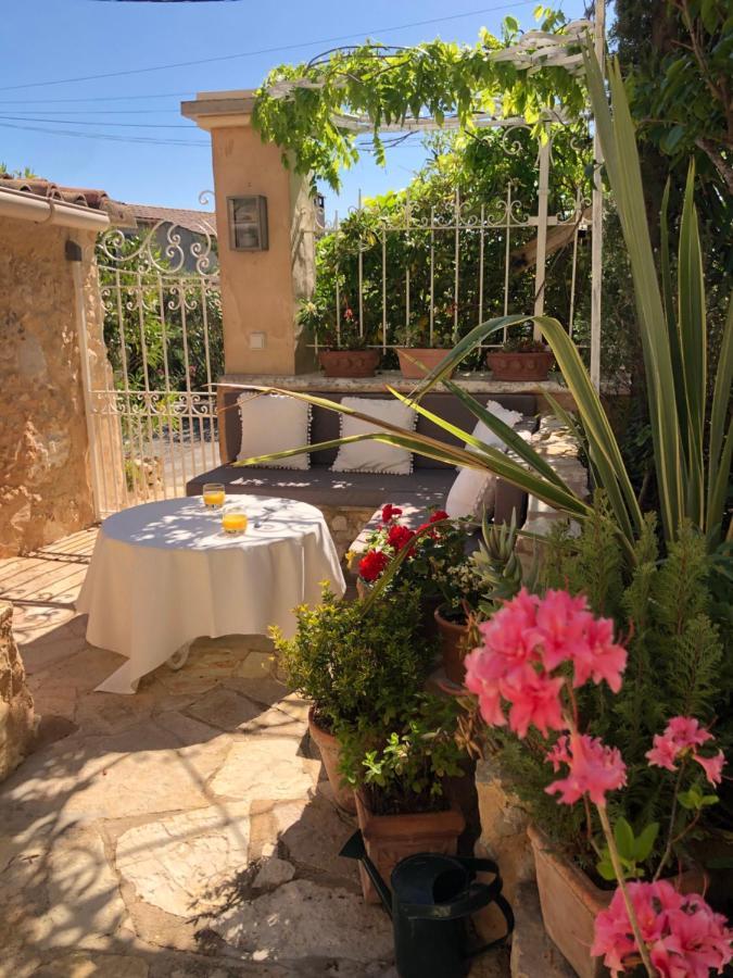 Vila L'Ile Aux Fleurs Ventabren Exteriér fotografie